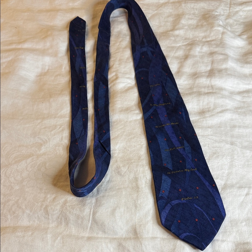 Stylish Navy Blue Men's Tie